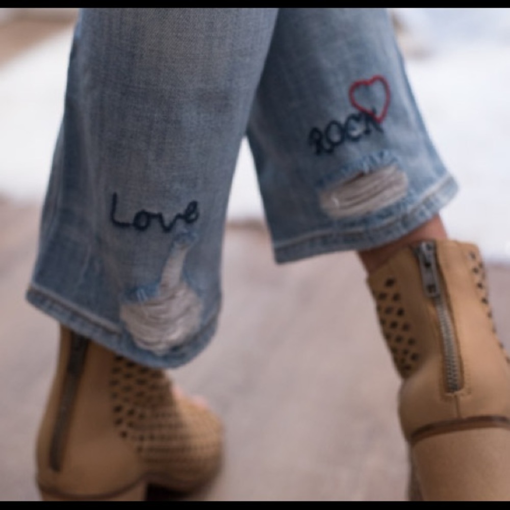 American Eagle Doodle Me Up High Rise Jeans